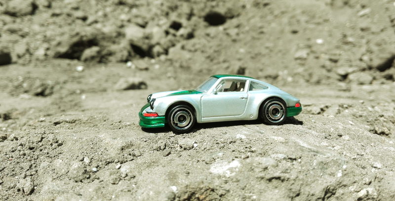 Illustration for article titled Custom 911: better than the first one, but still...
